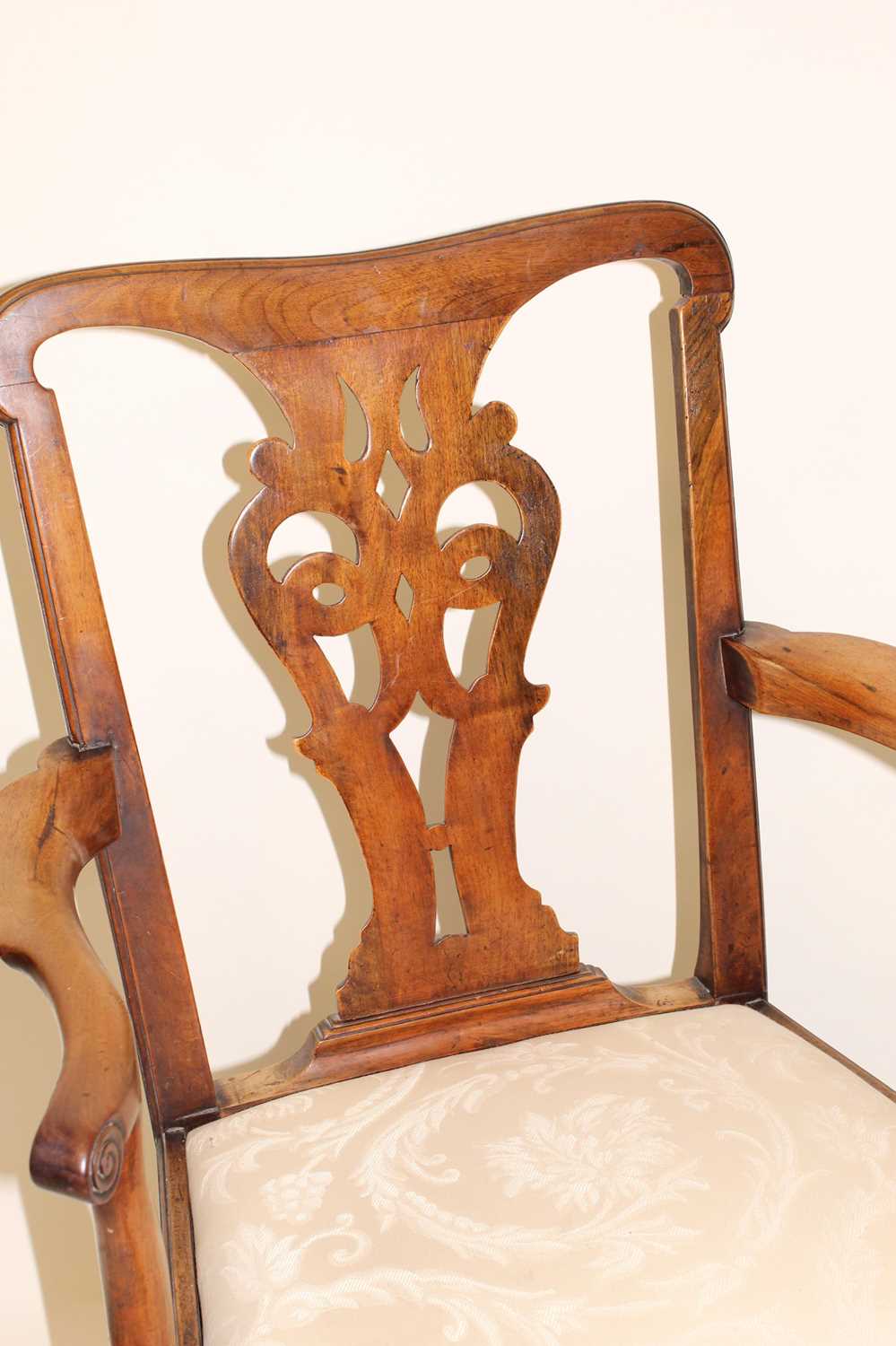 A George III fruitwood elbow chair, having pierced vase splatback, drop-in seat, and on ogee - Image 2 of 6