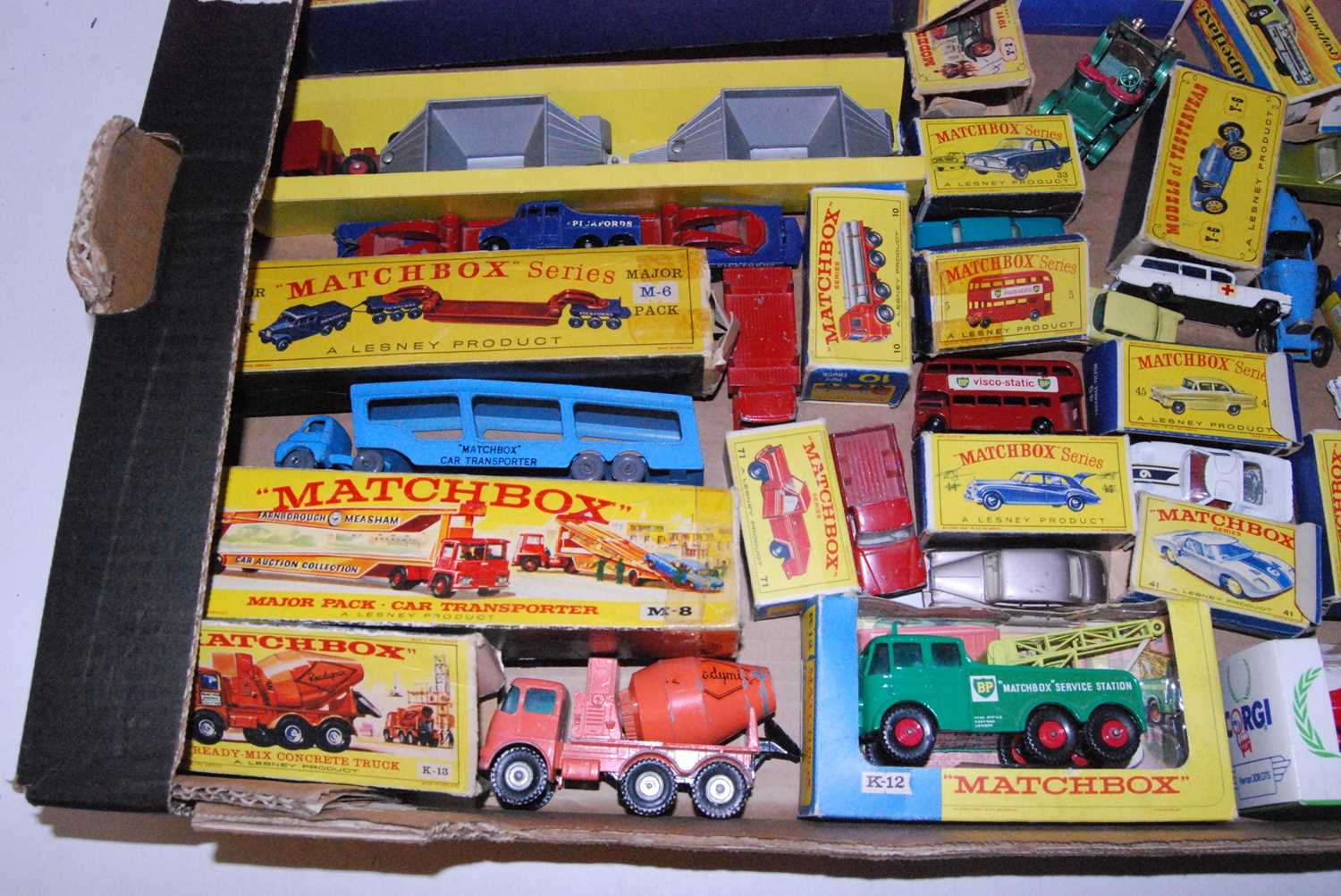 Matchbox group job lot in one tray contains 20+ models in various conditions from mainly poor to - Image 2 of 5