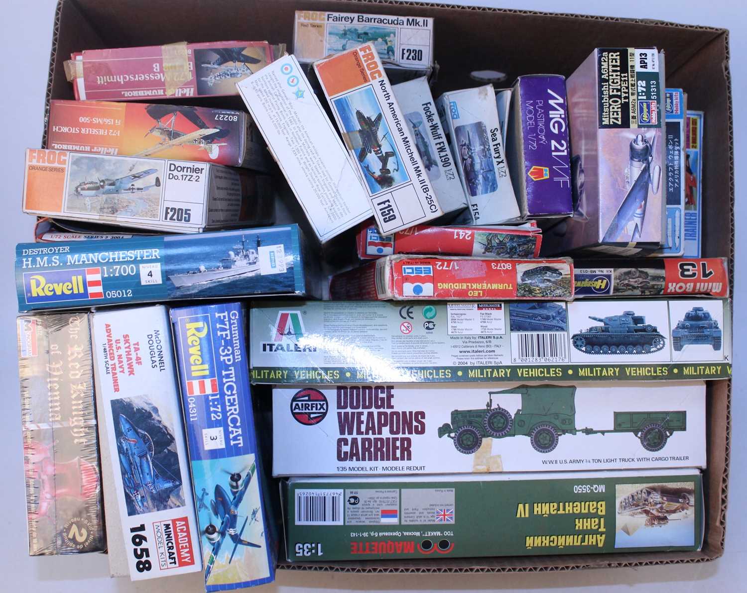 22 various mixed scale plastic military aircraft and vehicle kits, all in original boxes, mixed