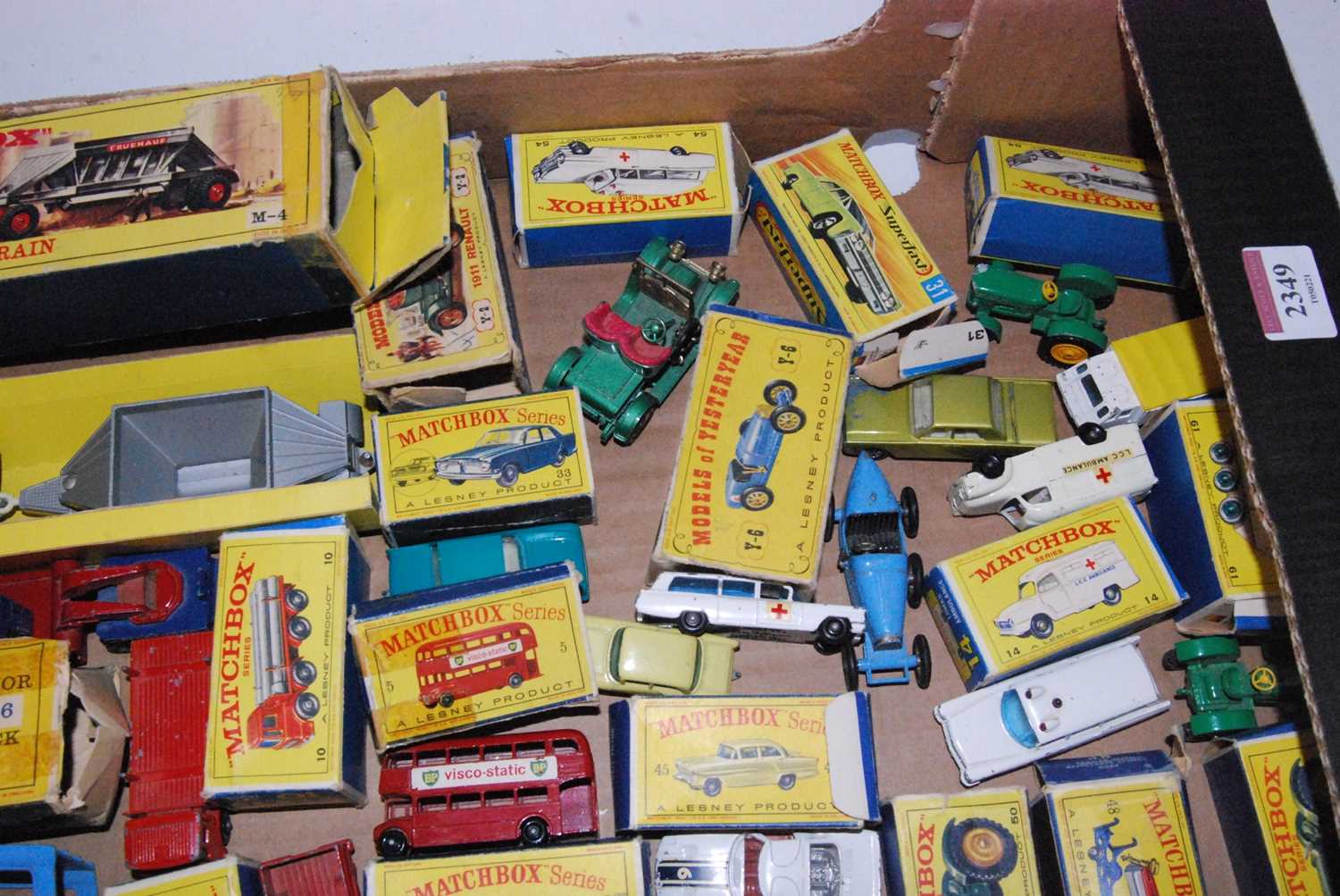 Matchbox group job lot in one tray contains 20+ models in various conditions from mainly poor to - Image 4 of 5