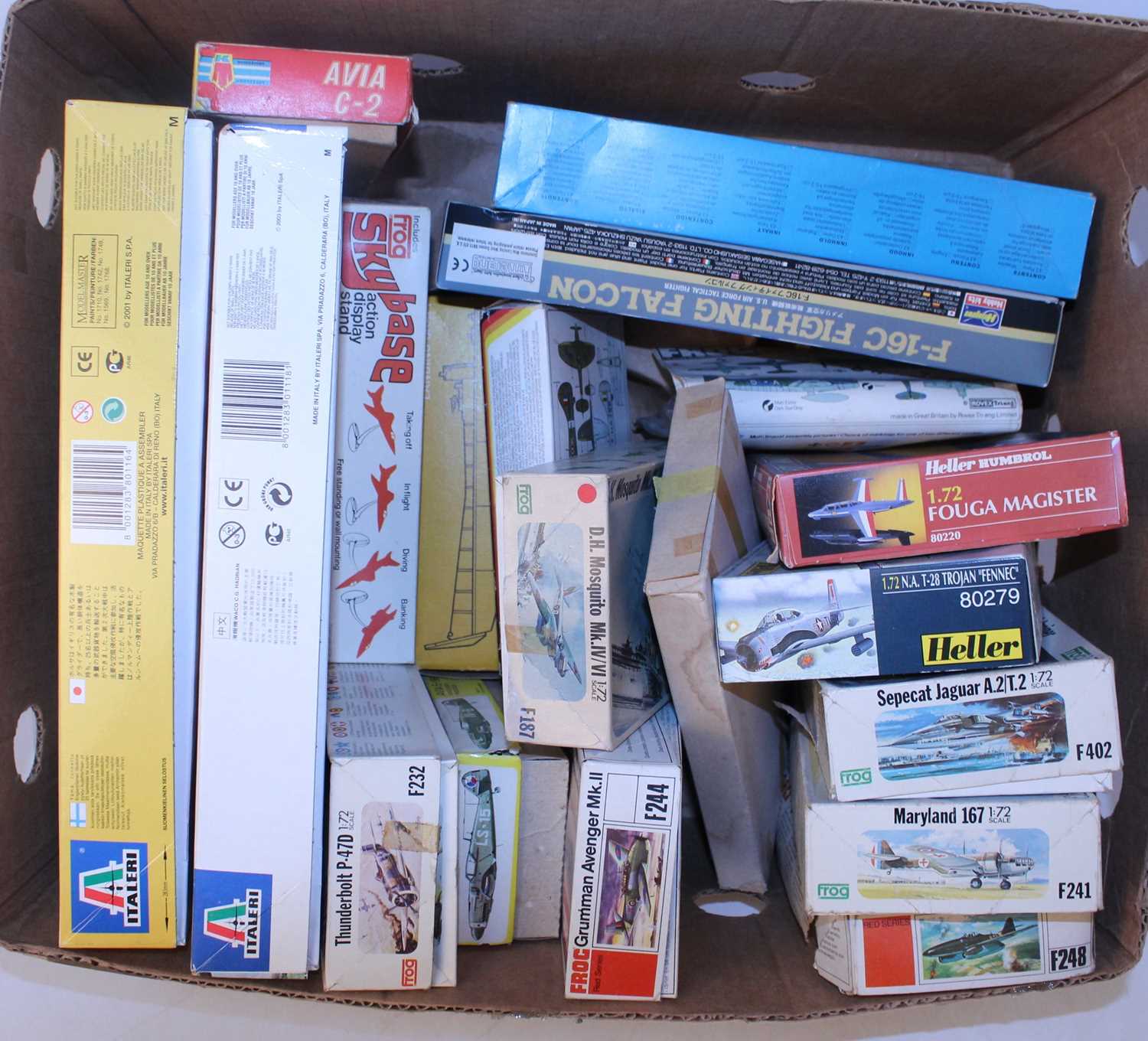 One box containing 19 mixed scale plastic military aircraft kits, mixed manufactures, examples to