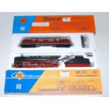 Roco H0 ref. 04119A DB black class BR01 4-6-2 engine and tender (G-BG) and Ref. 43522 DB maroon