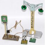 4 JEP accessories electric double arm yard lamp, 30 KmPH speed restriction sign and 2x lineside