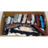 Approx 30 loose H0 continental outline goods wagons mainly by Roco (G)