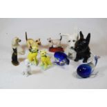 A small collection of assorted continental glass animal figures, to include Scottie dogs,