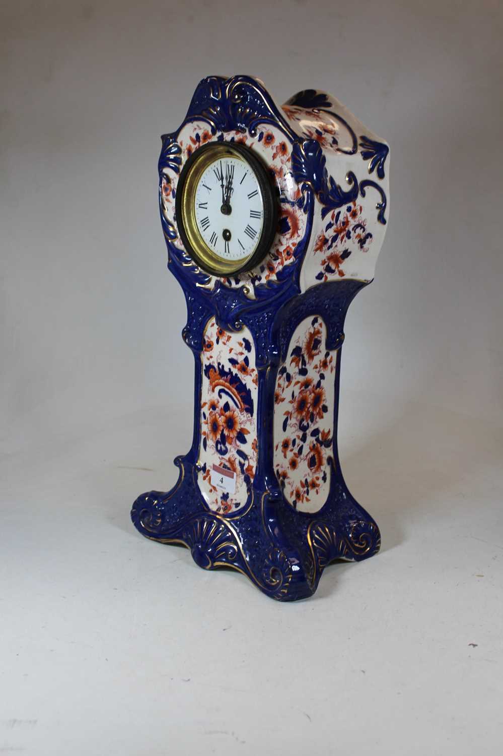 An early 20th century S Fielding & Co porcelain cased mantel clock, decorated in shades of cobalt - Image 2 of 9