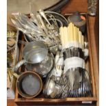 An oak cutlery tray and sundry contents, to include loose flatware, pickle forks, pewter tankard etc