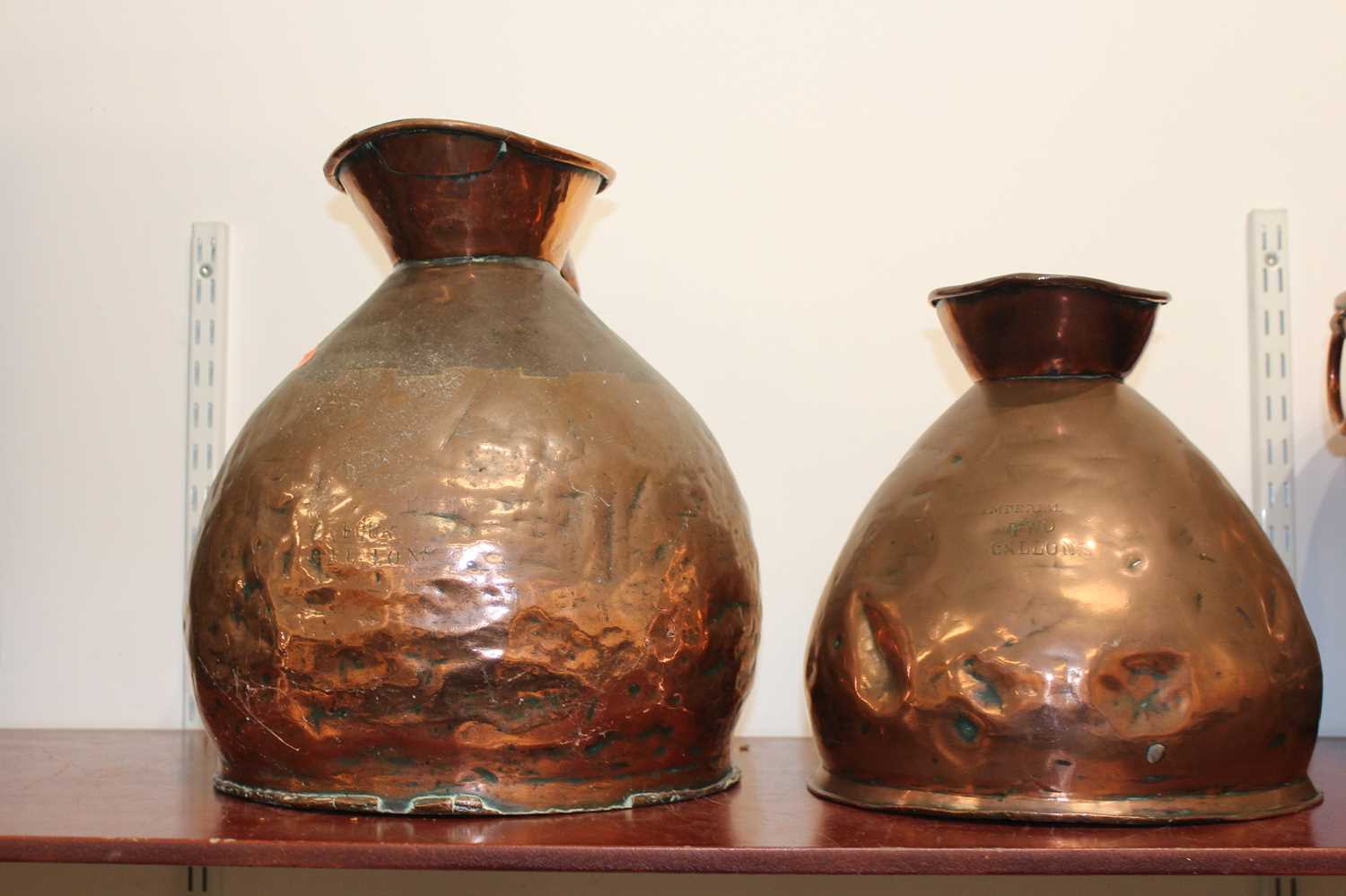 A large 19th century copper flagon, h.37cm; together with one other smaller example (2) - Image 2 of 6