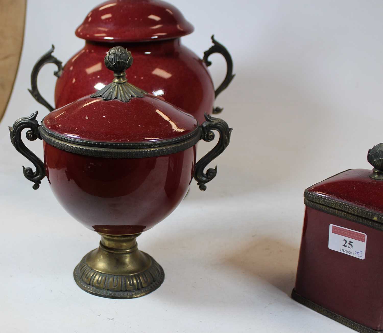 A reproduction ceramic jar and cover, of squat circular form, having acorn finial with twin gilt - Image 2 of 6