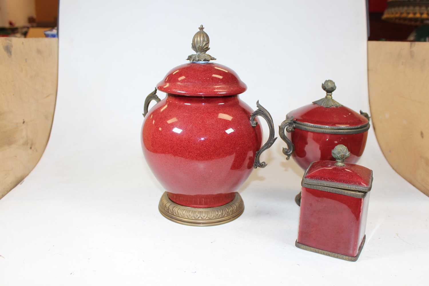 A reproduction ceramic jar and cover, of squat circular form, having acorn finial with twin gilt - Image 6 of 6