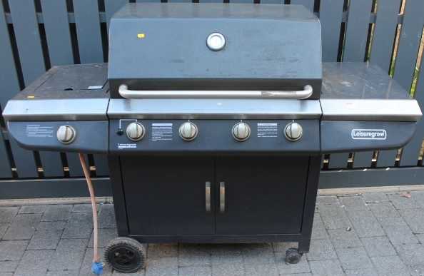 A Leisuregrow Gas Series 545 portable gas barbecue