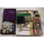 A box of miscellaneous coinage to include pennies, commemorative crowns, Cook Islands 2006 set and