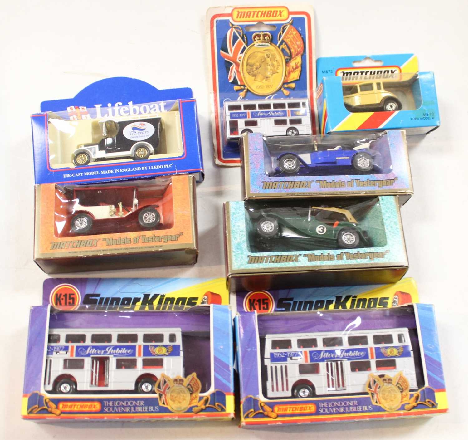A collection of boxed modern issue diecast toy vehicles to include Matchbox Superkings London