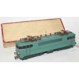 Vollen et Brun (VB) Lejeune BB electric loco 9211 green, 3-rail, some light corrosion to pantographs