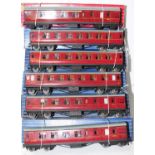 Six Hornby-Dublo D22 maroon coaches: 1st/2nd, metal wheels (NM-BE); another (E-BE); another (VG-BE);