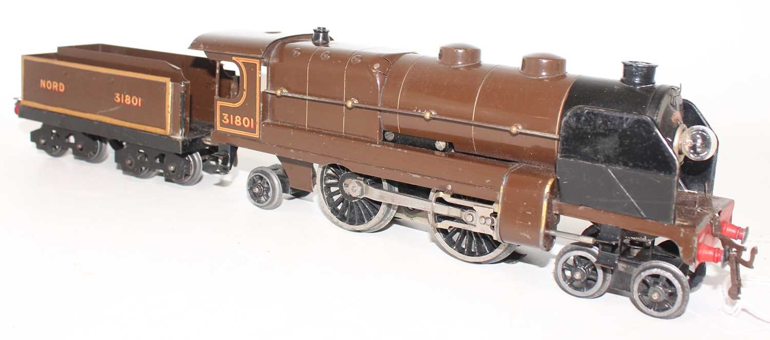 Hornby 1934-36 E320 20V AC Riviera Blue Train Loco and tender, Nord No.31801 on lined cab, black - Image 2 of 2