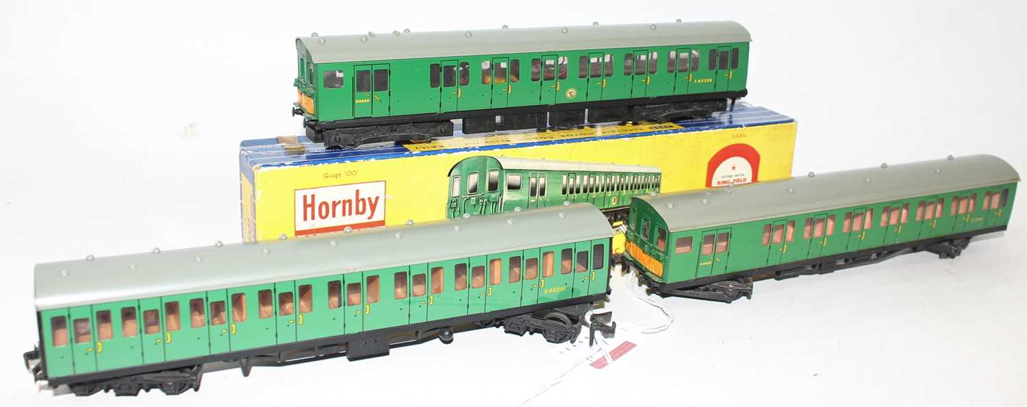 Hornby Dublo 3250/4150 and 4082 3-Rail EMU Green, Motor Coach (E-BE), 4150 Trailer, some marks to