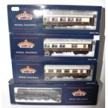 A Bachmann 00 gauge box locomotive and coach group to include a Bachmann No. 32-555 Saint Mungo