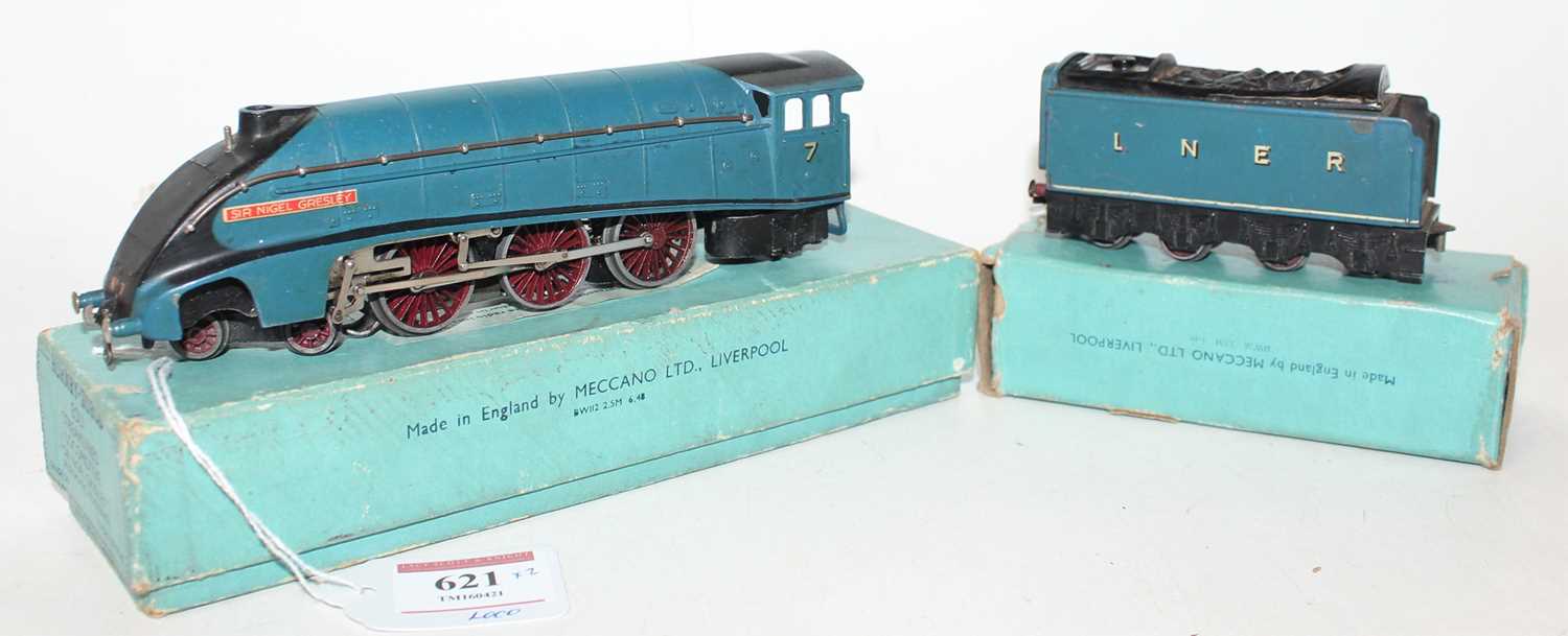 Hornby Dublo EDL1 3-Rail loco and tender "Sir Nigel Gresley" LNER blue No.7, Loco (E), horseshoe