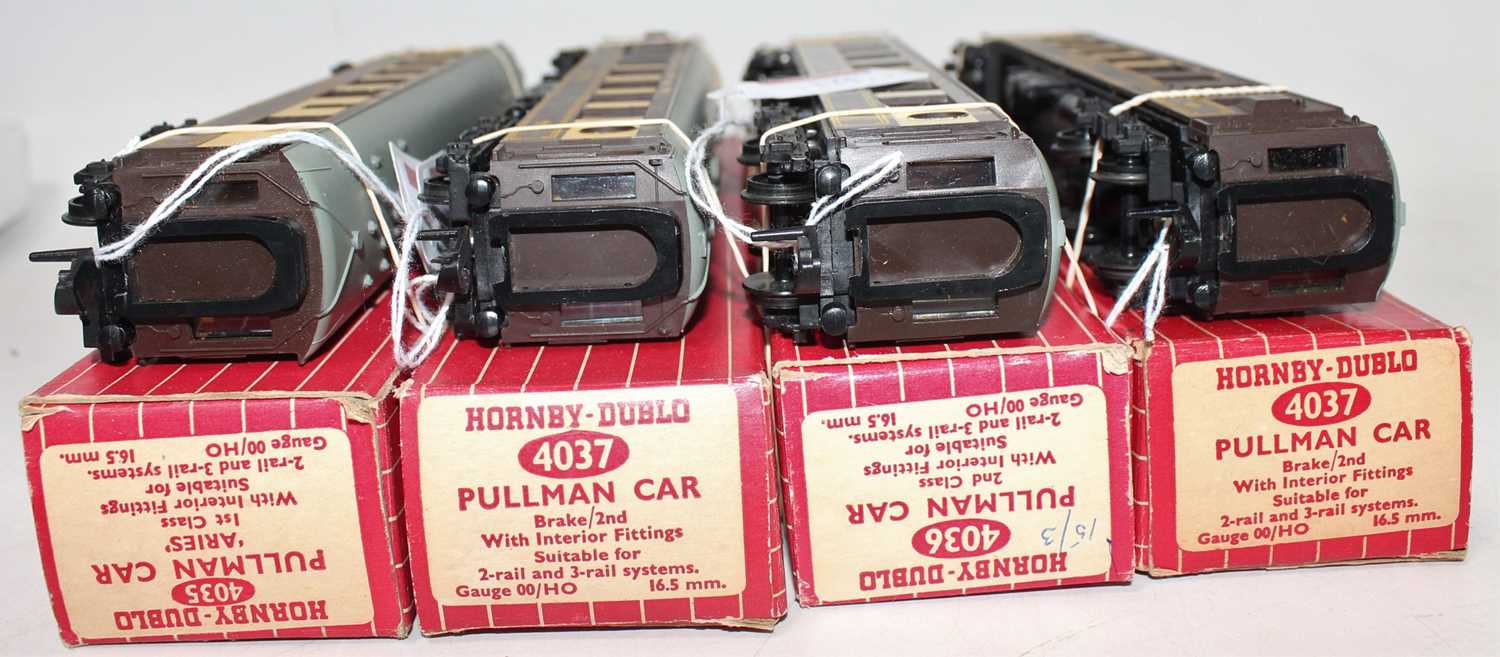 Four Hornby-Dublo Pullman coaches: 4035 Aries; 4036 Car 74; 2 x 4037 Car 79. All (NM-BE) - Image 2 of 2