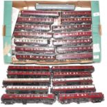 One tray containing a quantity of 25 various mixed region and livery 00 gauge coaches, mixed