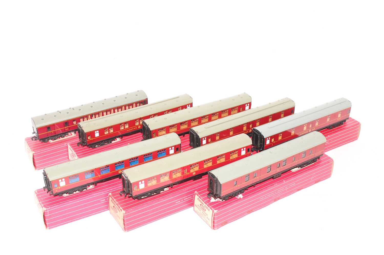 8 Hornby Dublo Super Detail maroon coaches, 3x 4078 sleeping car (E-BE), one in wrong box, No.4075 - Image 2 of 2