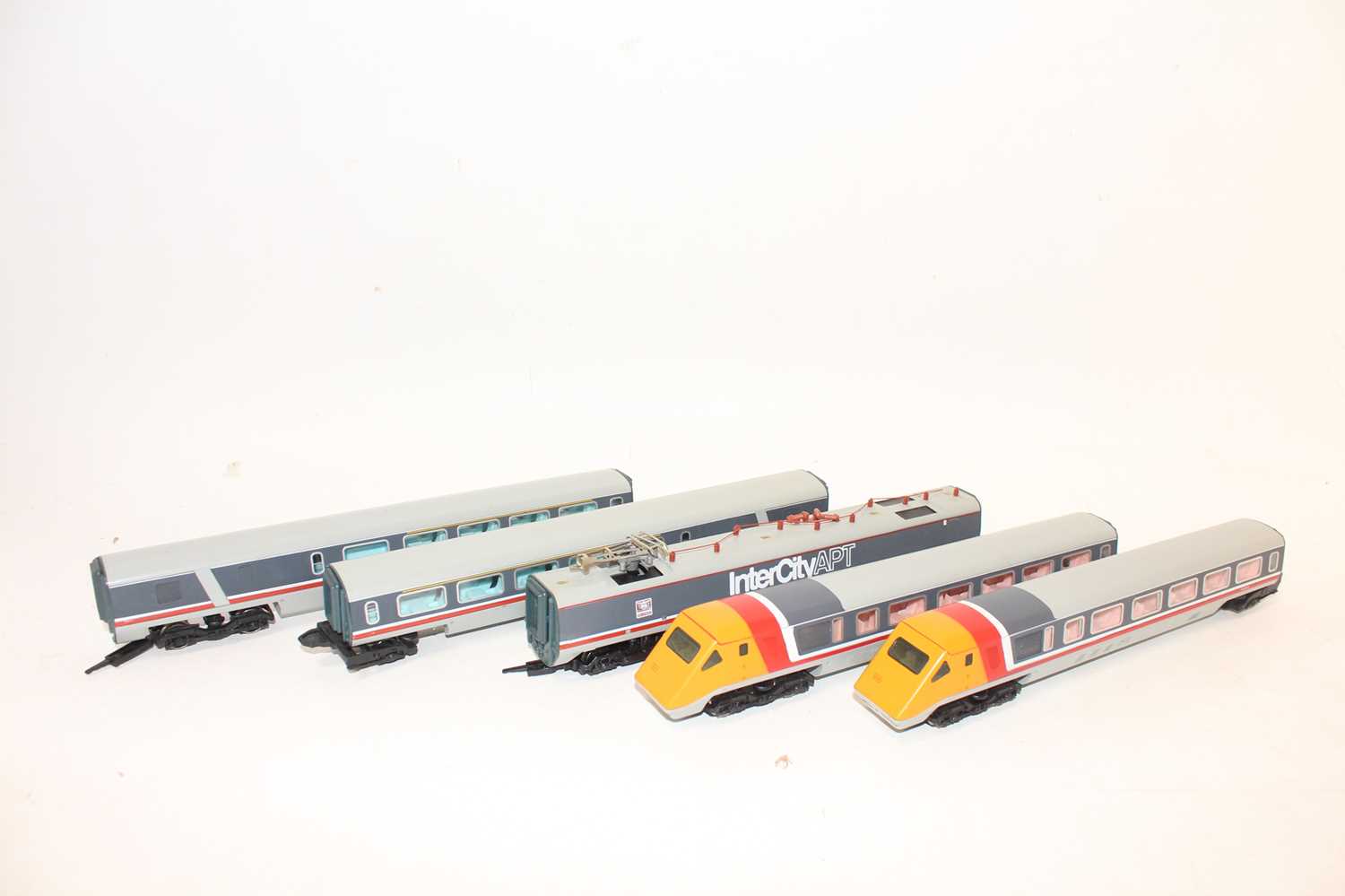 Hornby class 370 APT EMU R543 all yellow front 5-car set, not in original box (NM)