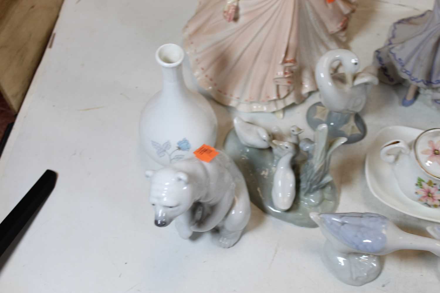 Assorted chinaware, to include Lladro polar bear, Wedgwood Ice Rose pattern specimen vase, Nao - Image 3 of 6