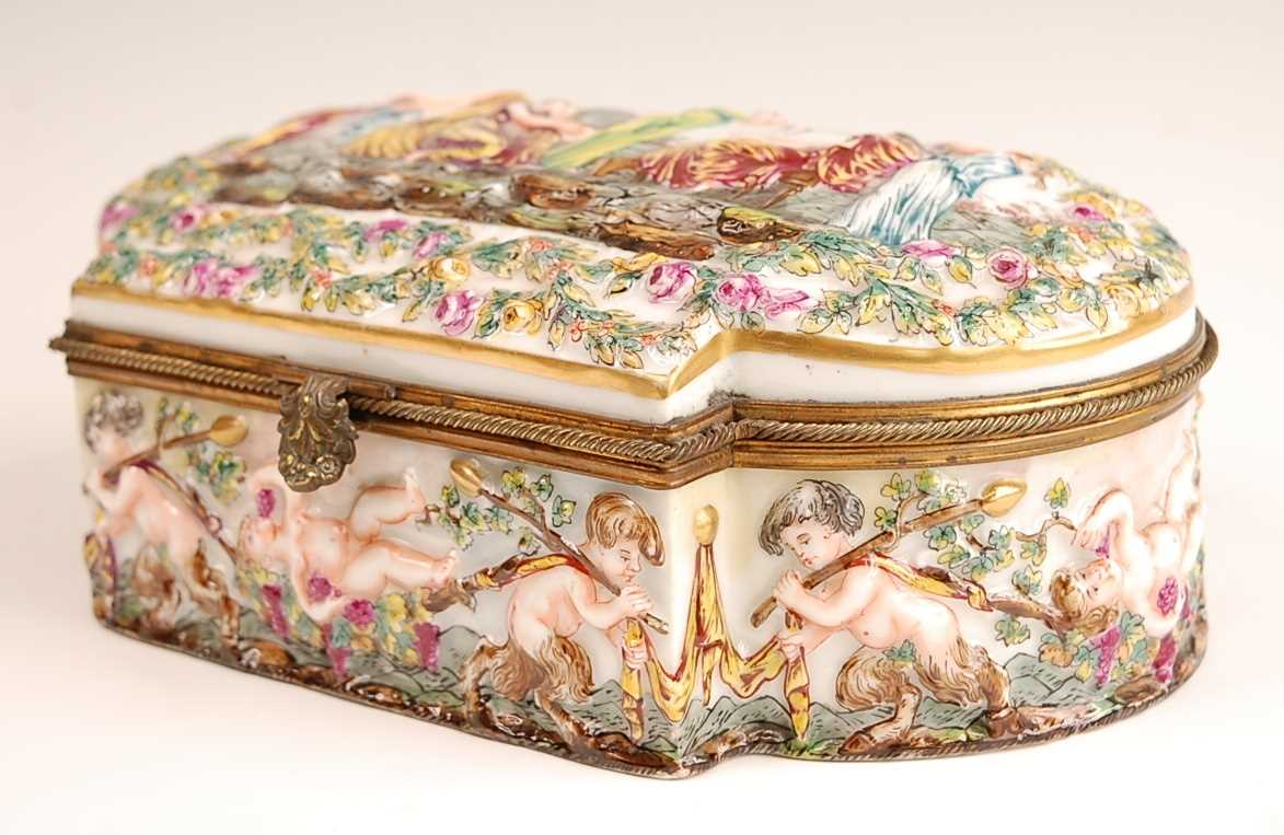 A Naples porcelain casket, having hinged cover and gilt brass mounts, the cover relief decorated - Image 3 of 6