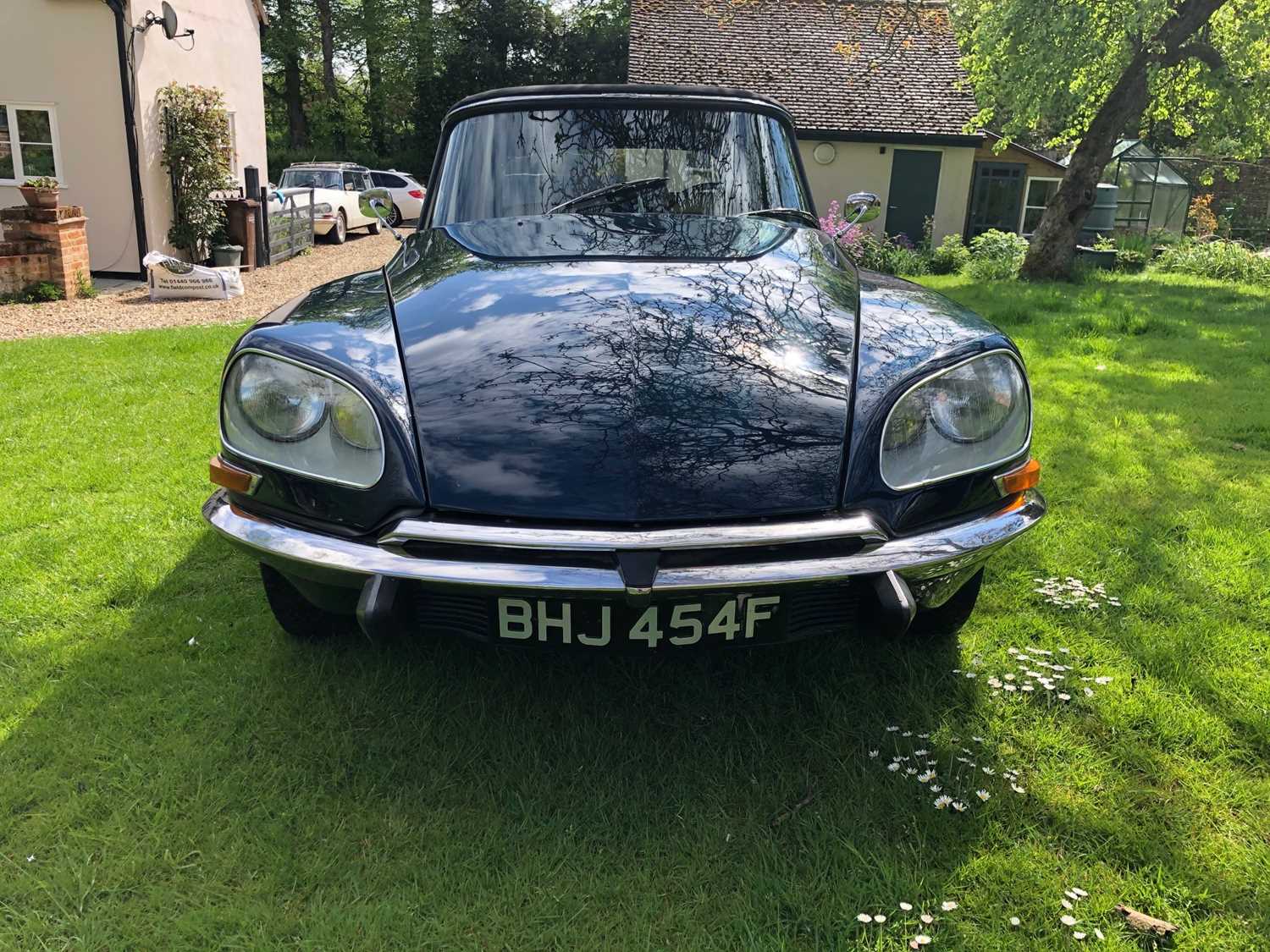 A 1968 Citroen DS21 Decapotable Registration: BHJ 454F Chassis No: 7205318 Engine No: 0318011143 ( - Image 4 of 31