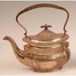 A George V silver tea kettle, having ebony finial topped hinged dome cover, 23.4oz, maker Mappin &