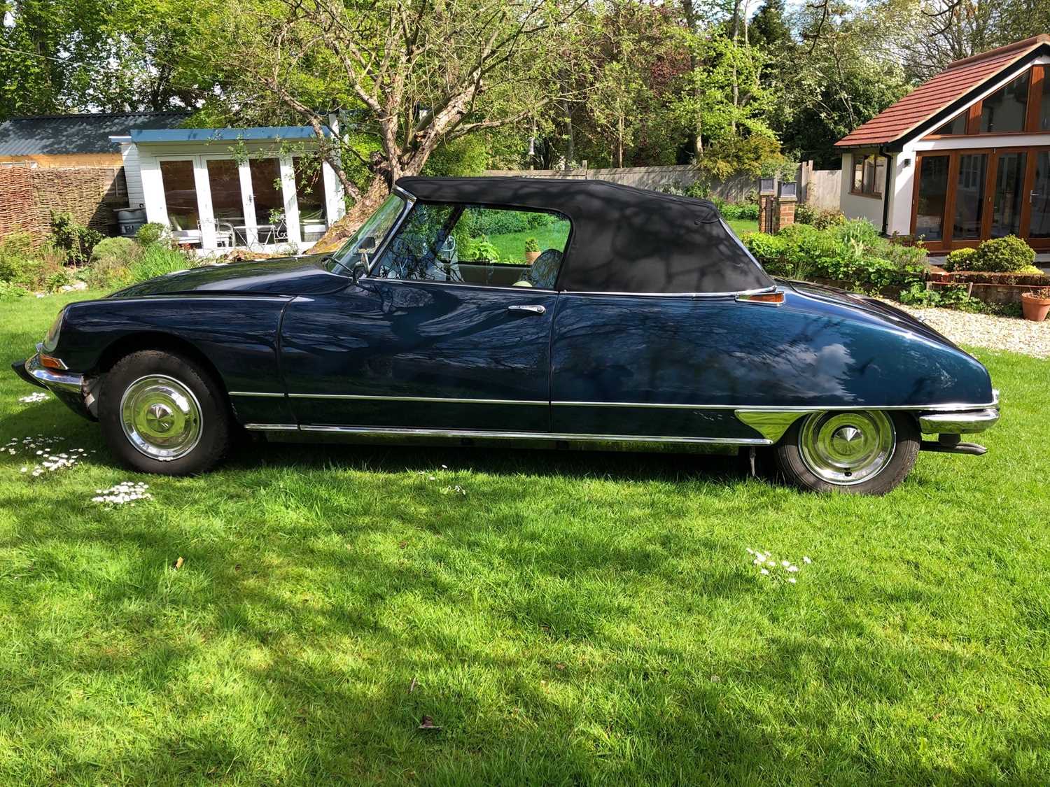 A 1968 Citroen DS21 Decapotable Registration: BHJ 454F Chassis No: 7205318 Engine No: 0318011143 ( - Image 3 of 31
