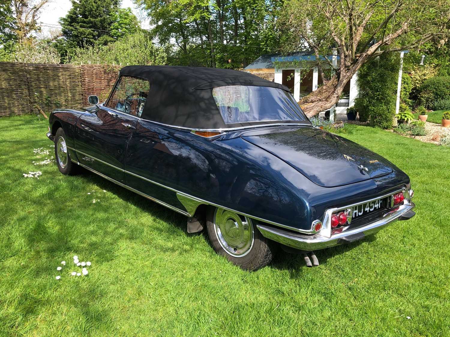 A 1968 Citroen DS21 Decapotable Registration: BHJ 454F Chassis No: 7205318 Engine No: 0318011143 ( - Image 19 of 31