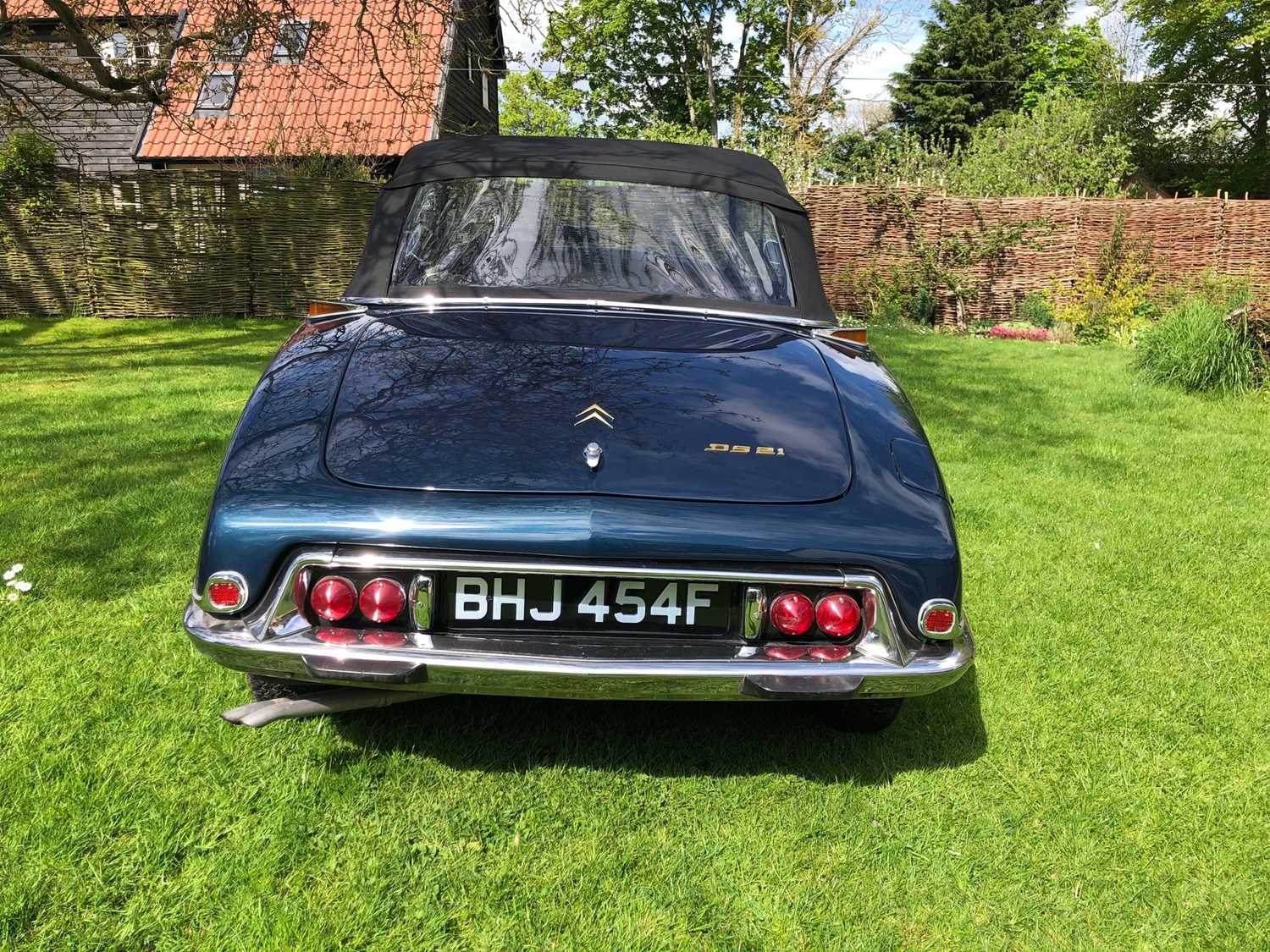 A 1968 Citroen DS21 Decapotable Registration: BHJ 454F Chassis No: 7205318 Engine No: 0318011143 ( - Image 20 of 31