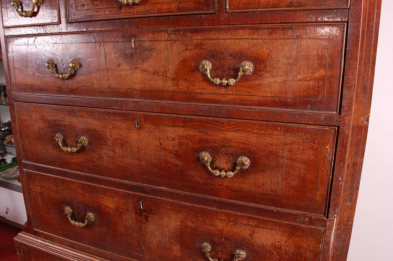 An early George III walnut chest-on-chest, the upper section having a dentil moulded cornice above - Image 5 of 7