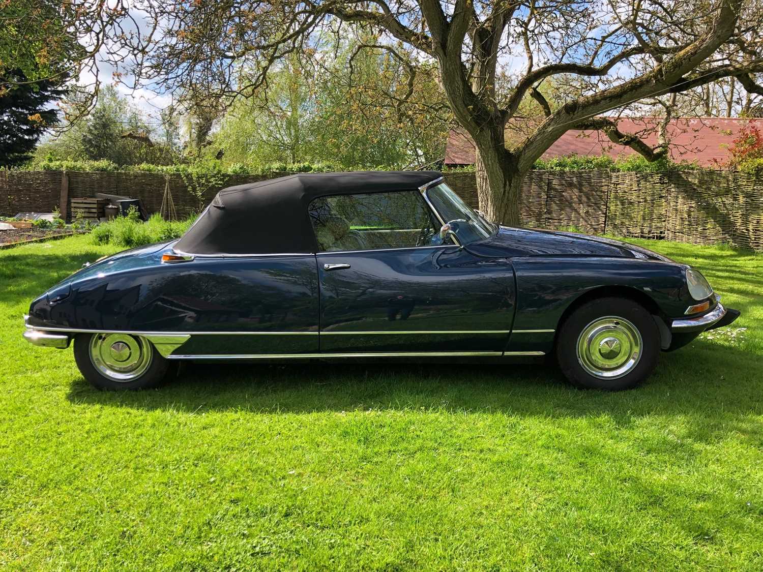 A 1968 Citroen DS21 Decapotable Registration: BHJ 454F Chassis No: 7205318 Engine No: 0318011143 ( - Image 2 of 31