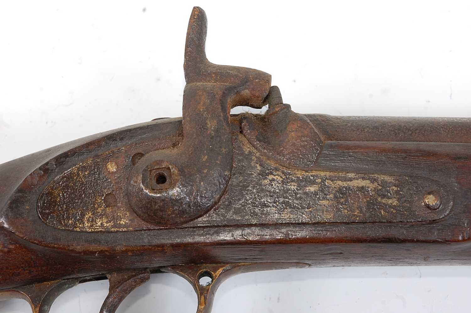 A 19th century percussion rifle, having an 85cm barrel, unmarked lock and brass mounted walnut - Image 3 of 3