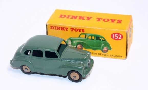 Dinky Toys, 152 Austin Devon Saloon, in green with fawn wheels, very near mint in crisp correct - Image 2 of 3