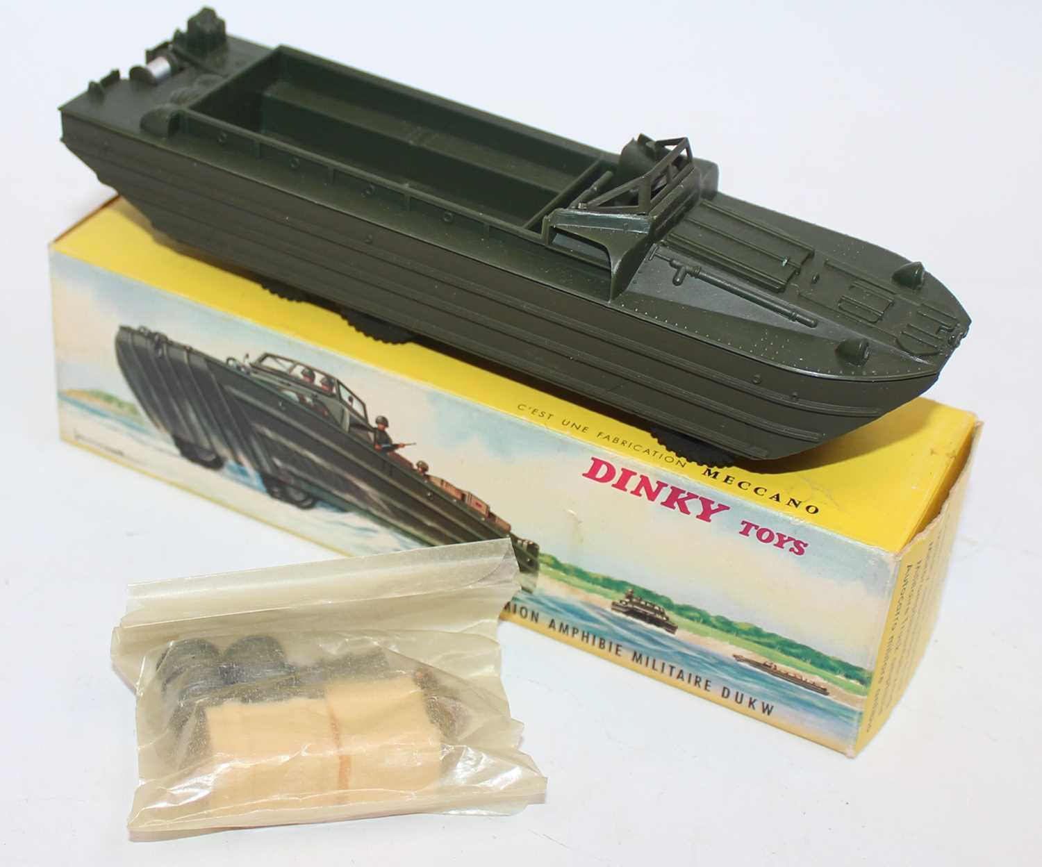 French Dinky Toys 825 G.M.C DUKW Amphibian, matt drab green, driver, 3x drums and 2x crates, mint - Image 2 of 3