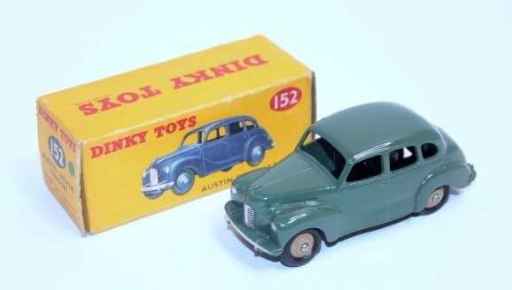 Dinky Toys, 152 Austin Devon Saloon, in green with fawn wheels, very near mint in crisp correct