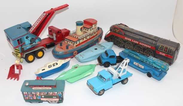 2 trays of various tinplate and metal toys, to include Modern Toys Catfish Tug Boat, Sutcliffe - Image 4 of 5