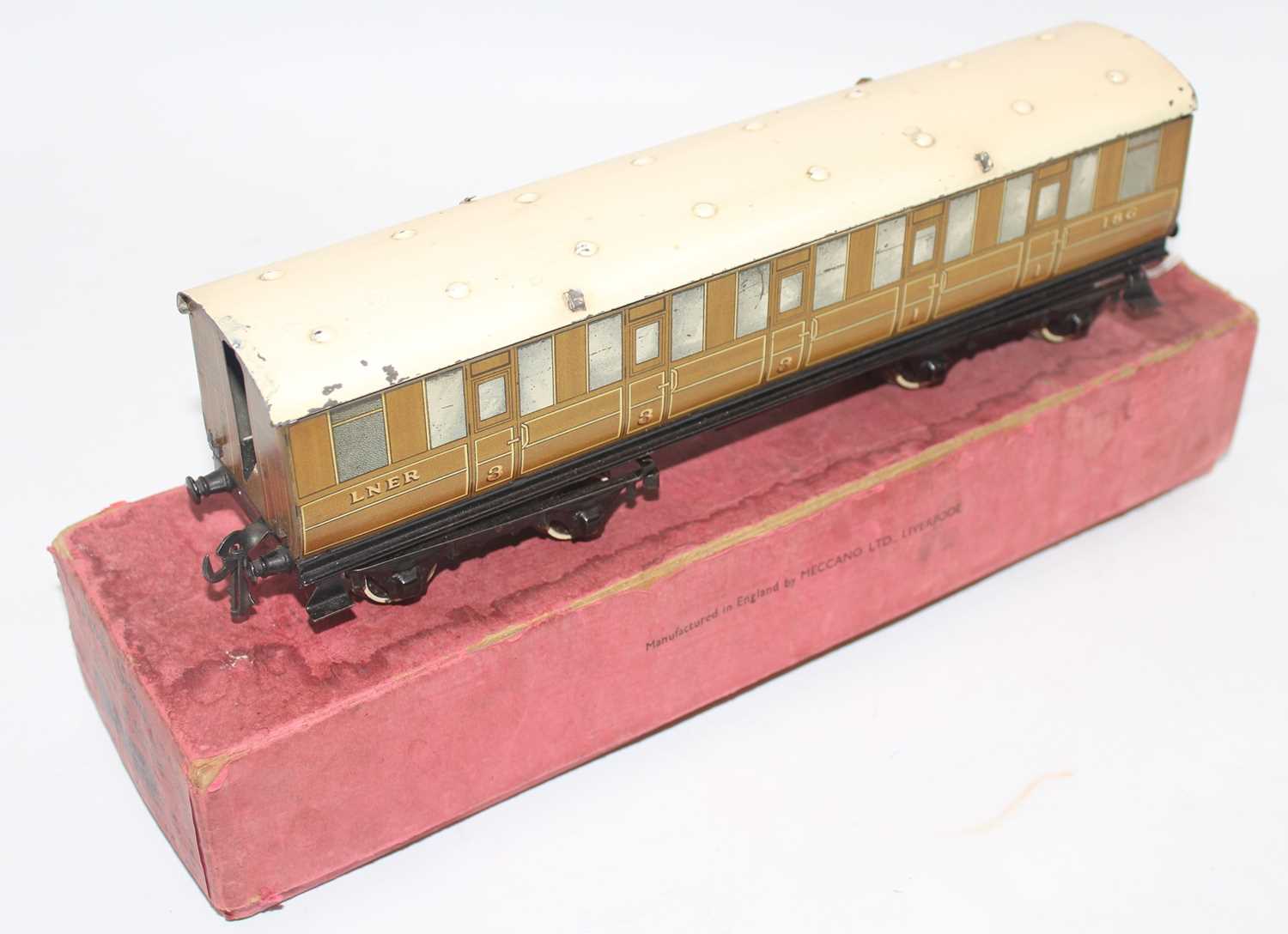 1937-41 Hornby no. 2 corridor coach NE 1st/3rd, appears matt finish sides, fitted with small drop - Image 2 of 3