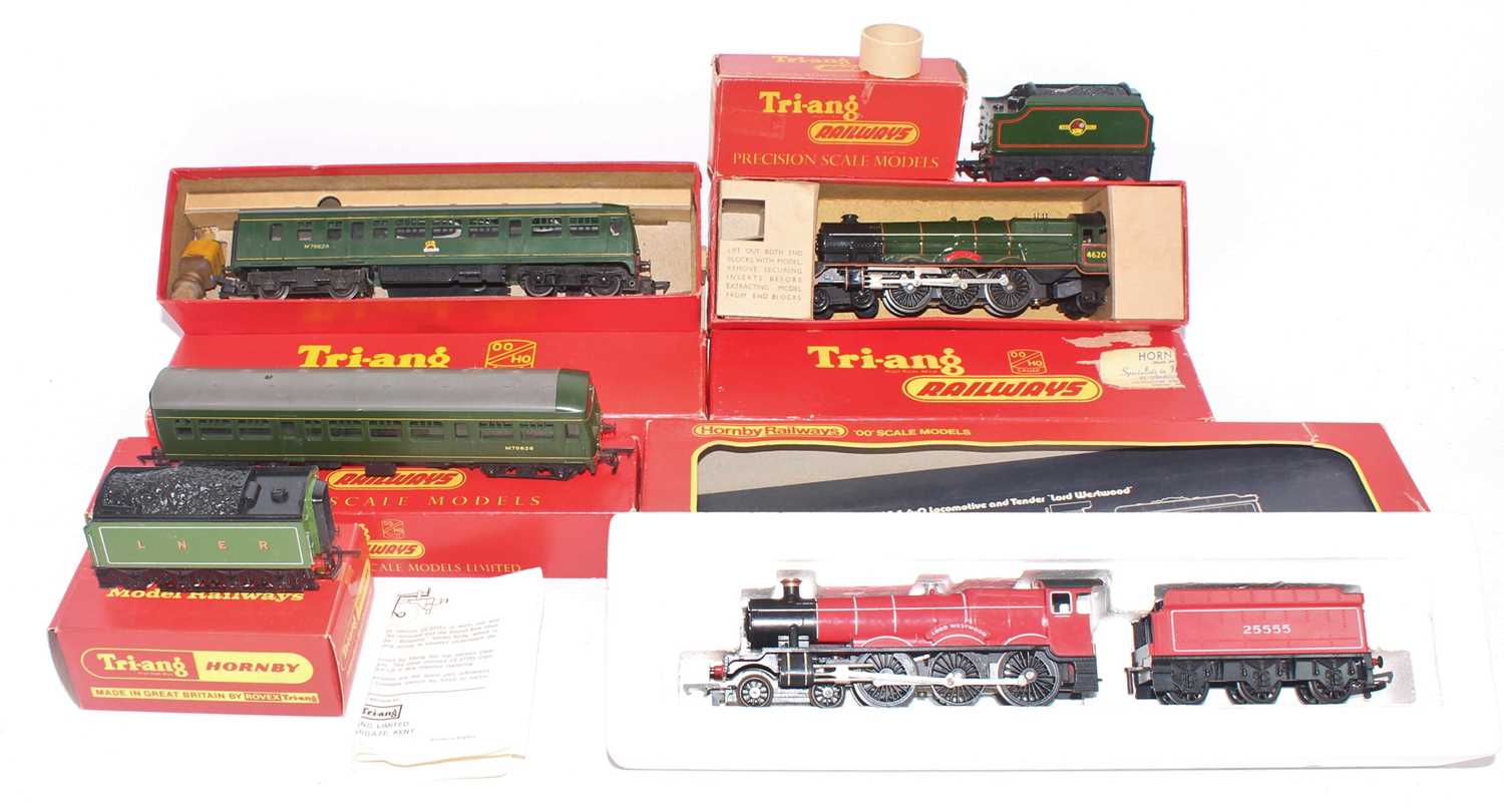 Five Triang locos, and one special tender: R53 4-6-2 'Princess Elizabeth' loco and tender, green (