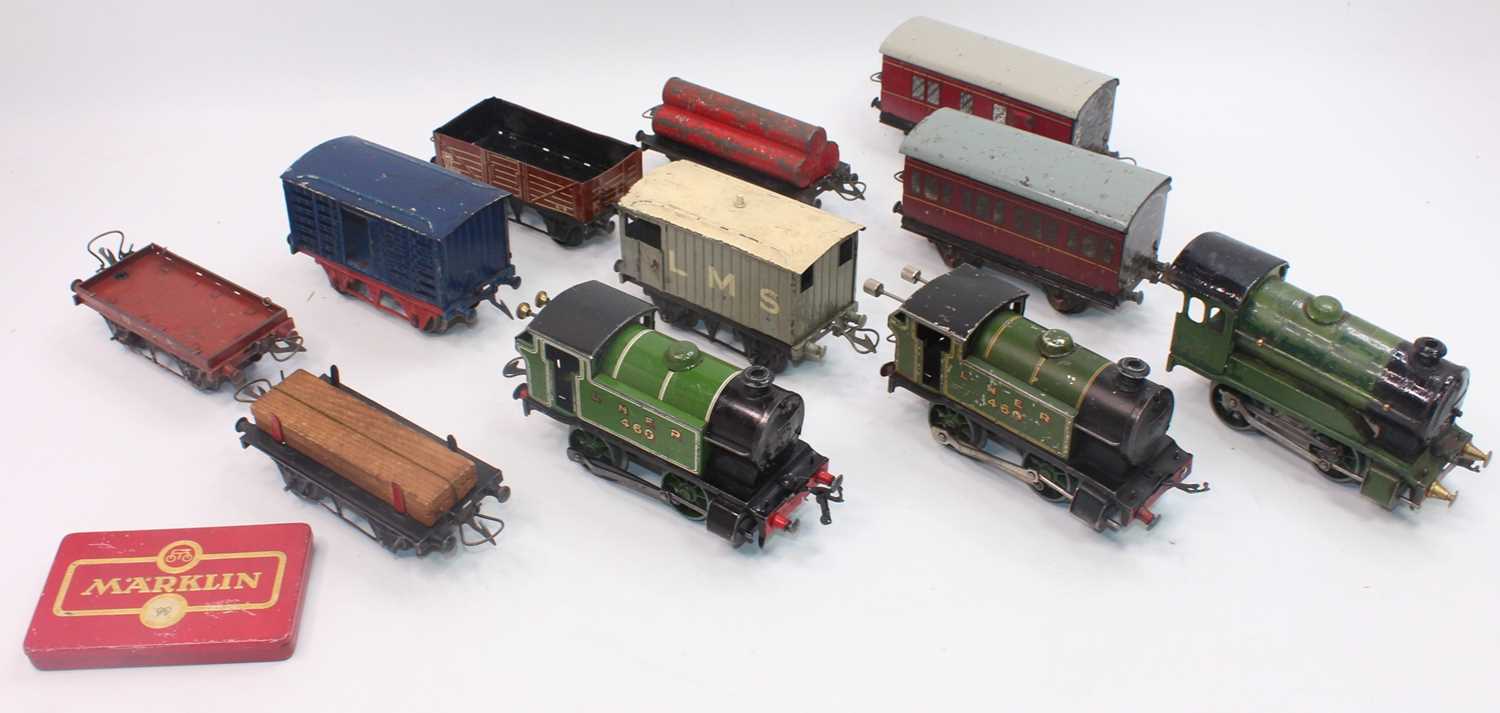 Tray containing Hornby items to include Pre War M3 0-4-0 LNER 460, Postwar 101 0-4-0 LNER 460 (F-G), - Image 2 of 2