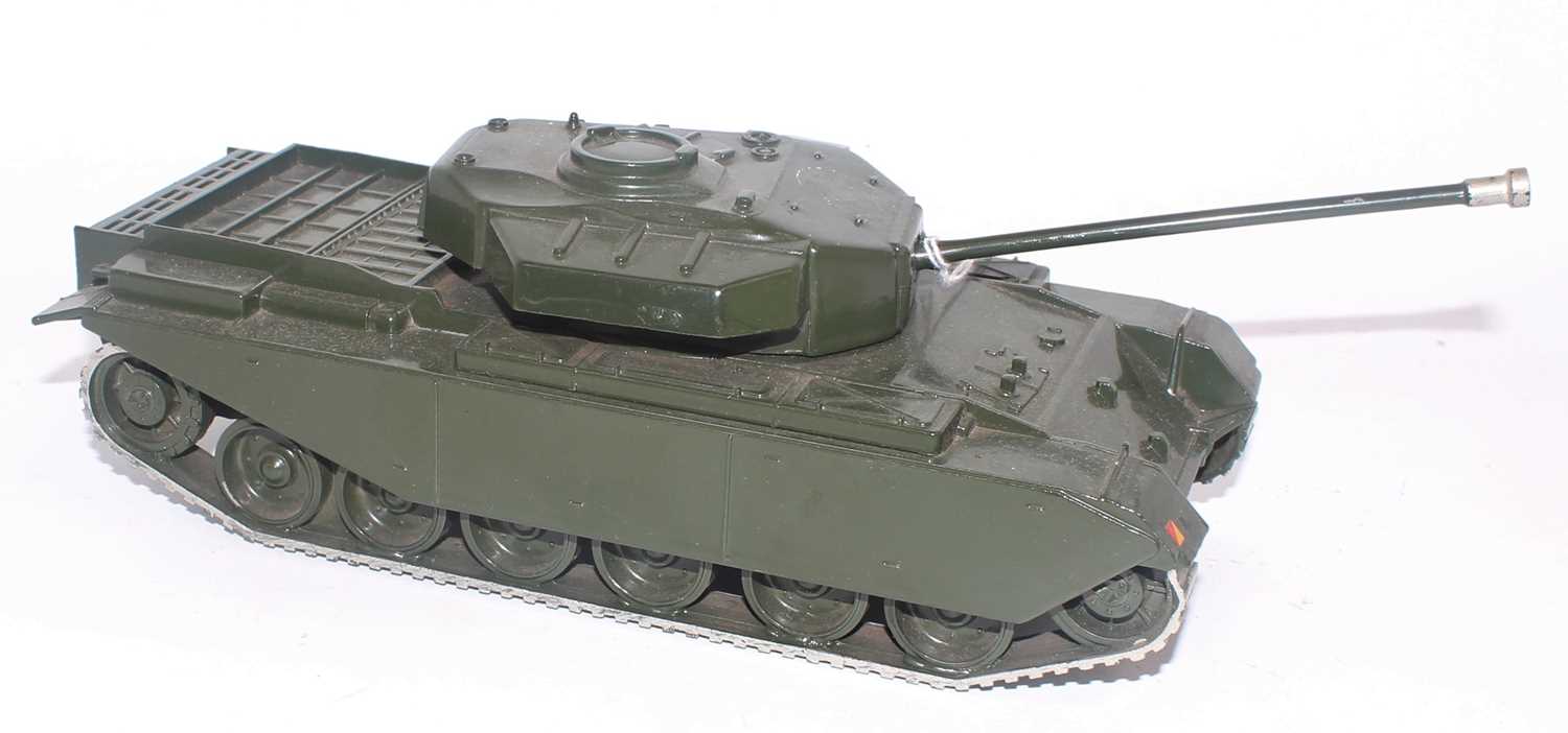 A Britains set 2150 Centurian tank comprising of tank finished in dark green gloss with a sprung gun - Image 2 of 2