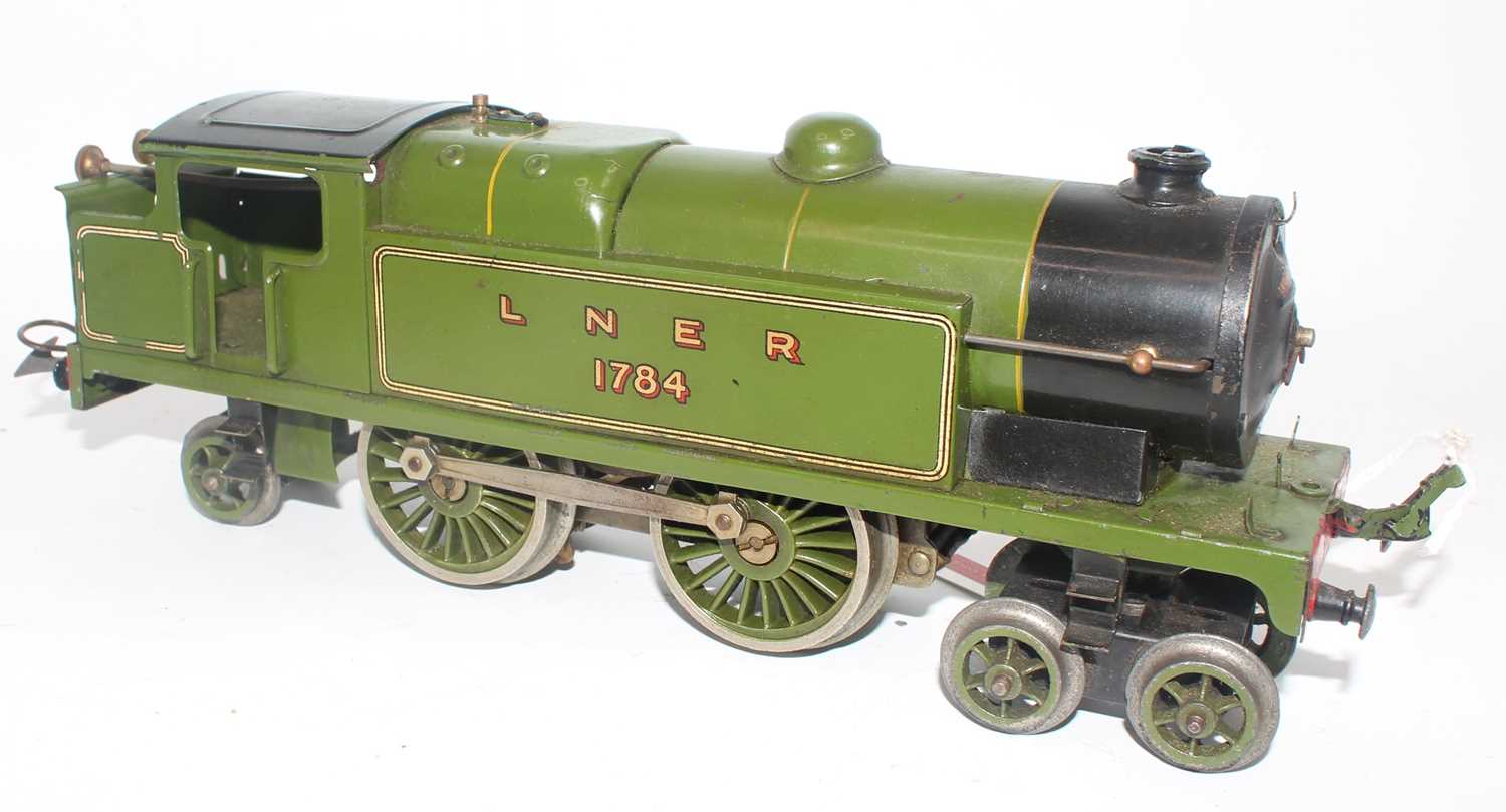 1932-6 Hornby no. 2 clockwork special tank loco 4-4-2 LNER lined green 1784, small paint loss to l/h - Image 2 of 3