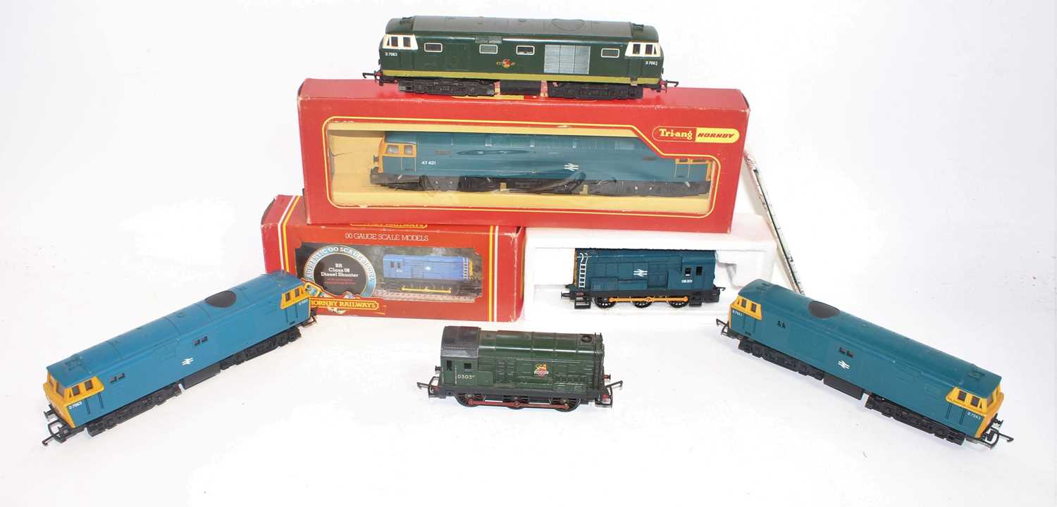 Six Triang/Hornby diesel locos:- R075 Class 47 blue 47421 (E) in incorrect box, 3 x class 35