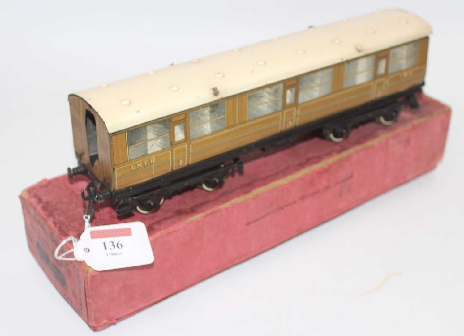 1937-41 Hornby no. 2 corridor coach NE 1st/3rd, appears matt finish sides, fitted with small drop