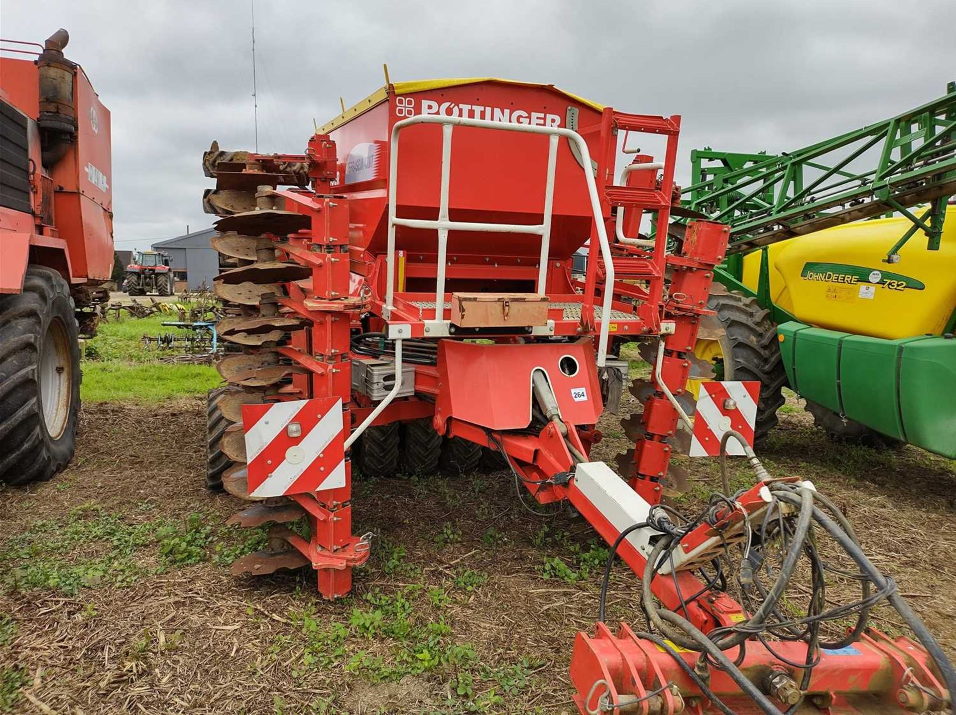 4m Pottinger Terrasam 4000 Seed Drill