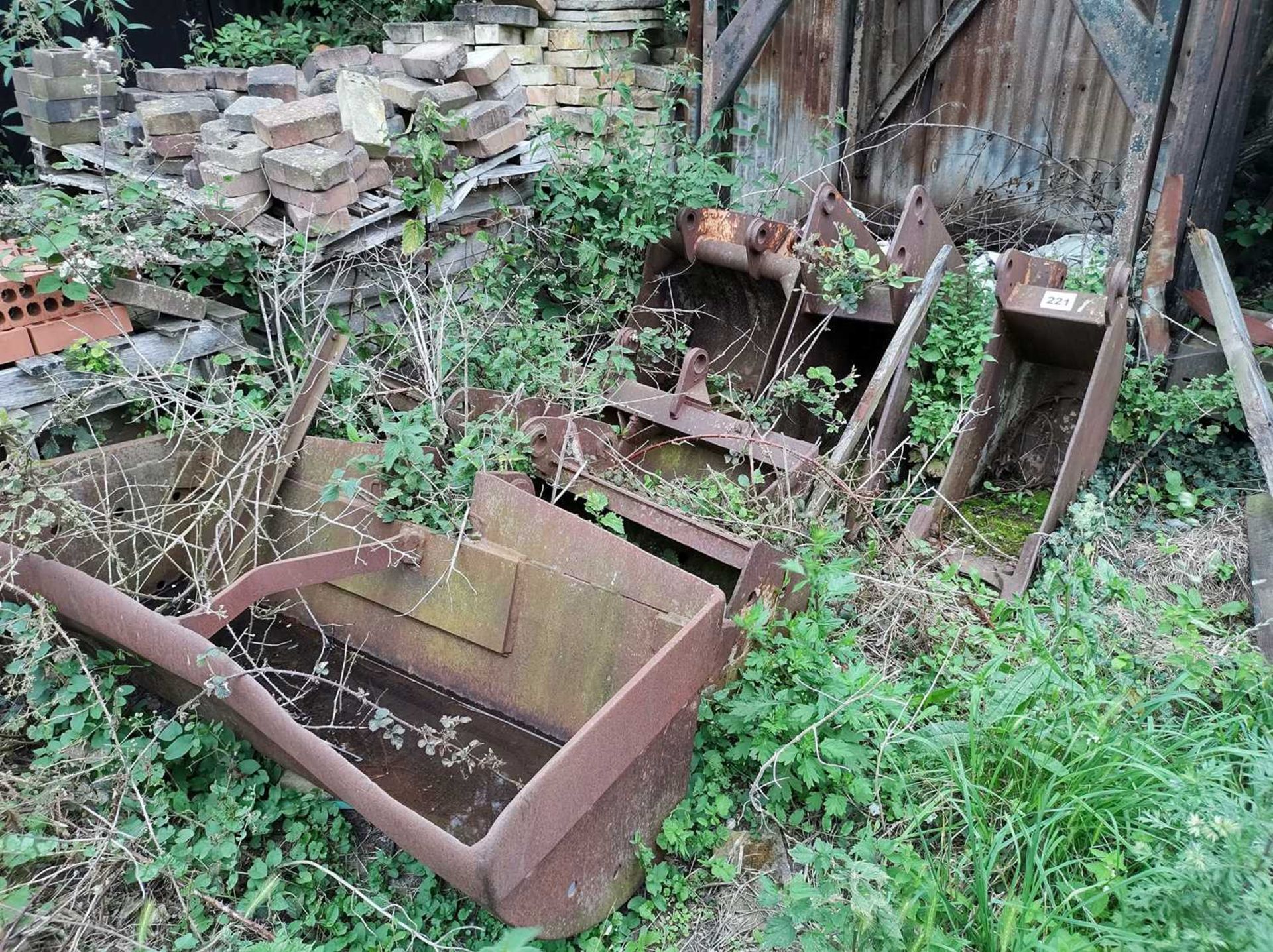 Massey Ferguson Digger Buckets